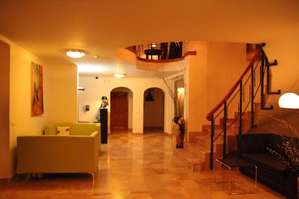 Hotel De Paris Тирана Екстер'єр фото
