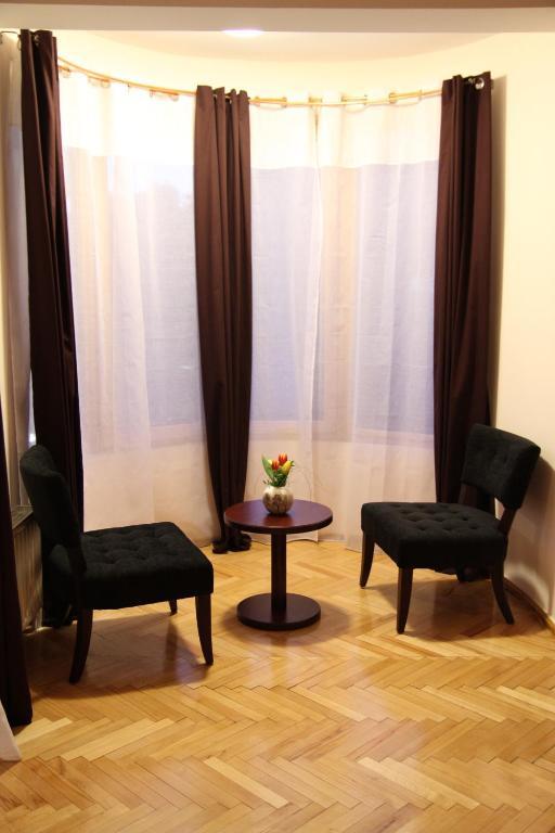 Hotel De Paris Тирана Екстер'єр фото