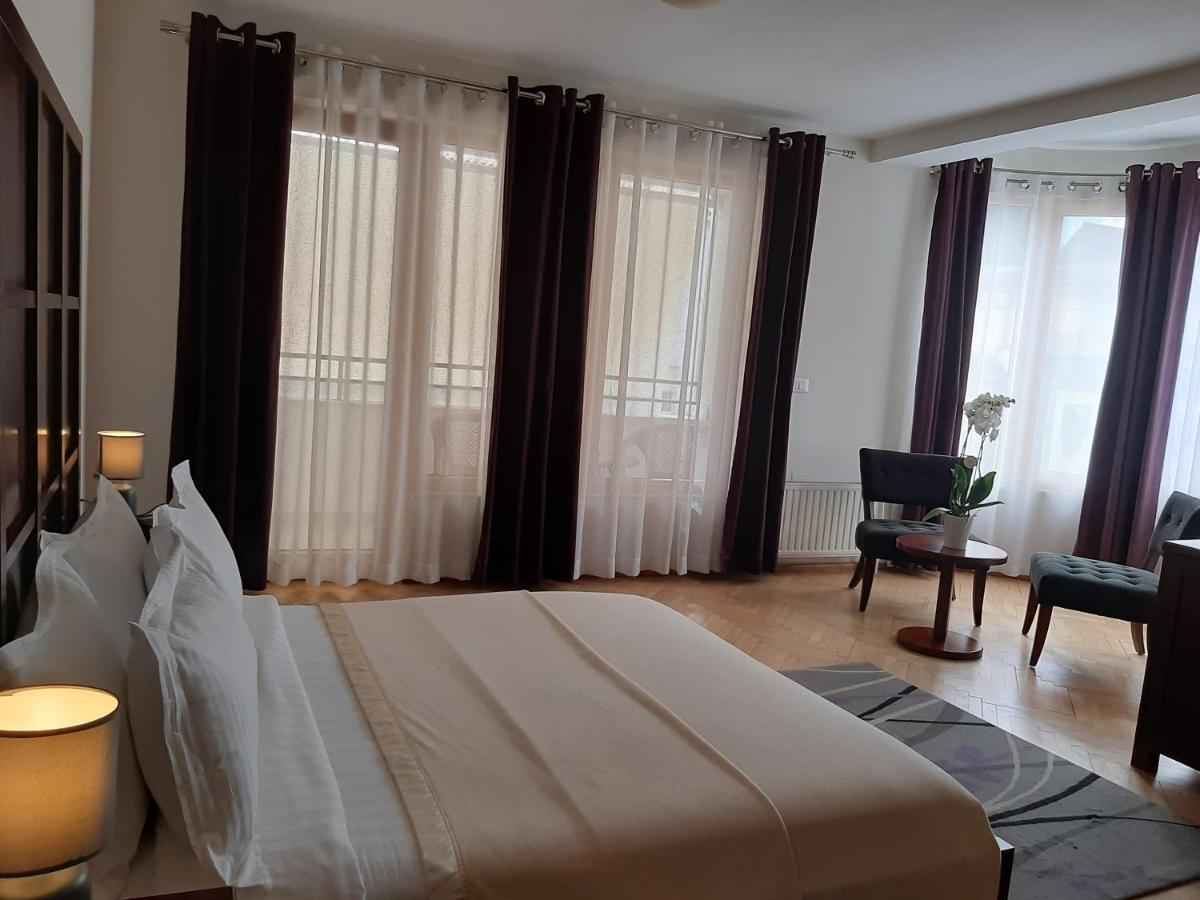 Hotel De Paris Тирана Екстер'єр фото